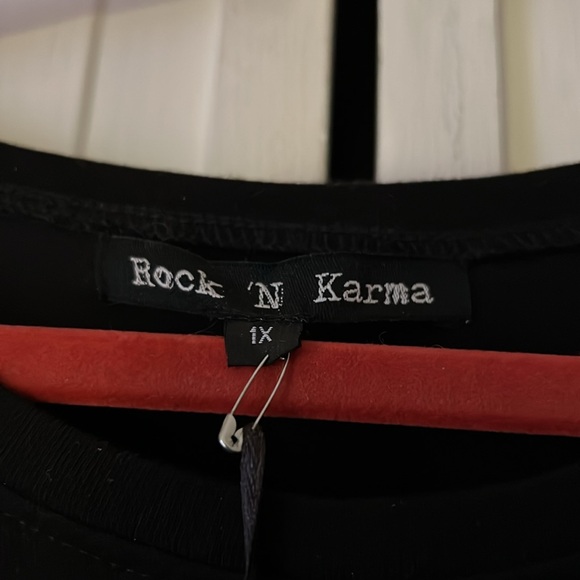 Rock N Karms long Tunic with slit graphics sequins - Picture 2 of 3